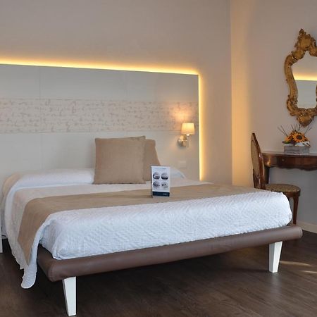 H2O Bed & Breakfast Sirmione Exterior photo
